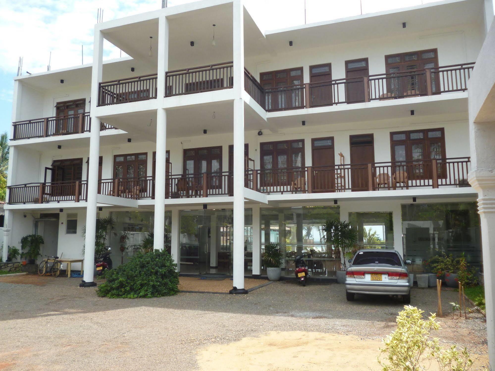 Hotel Ocean View Cottage Hikkaduwa Exterior photo