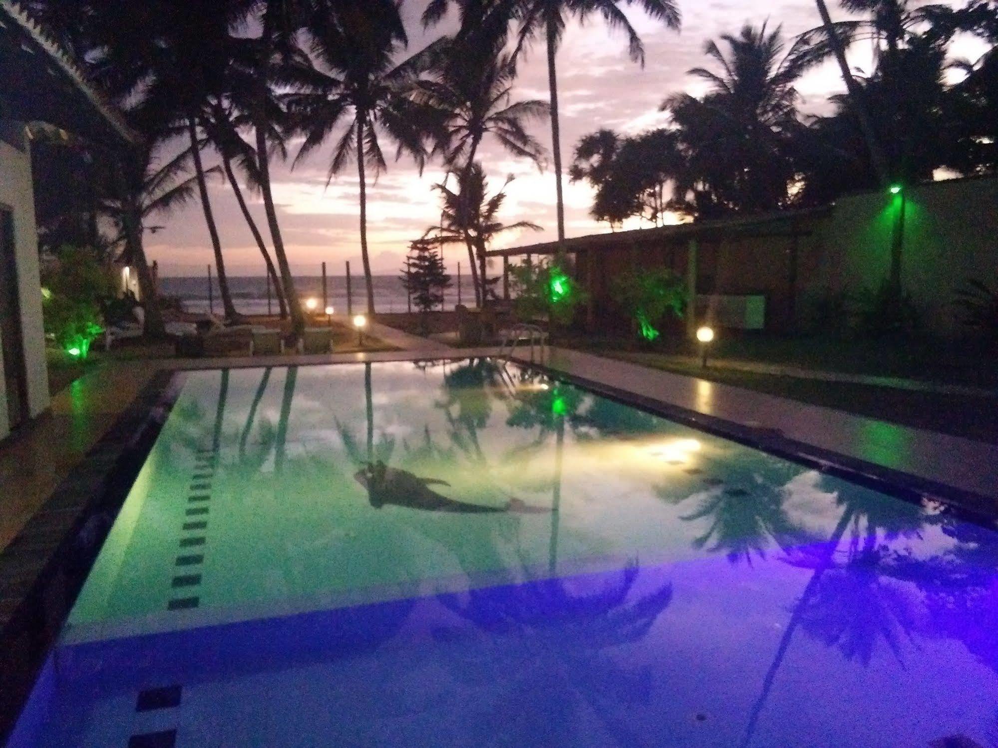 Hotel Ocean View Cottage Hikkaduwa Exterior photo