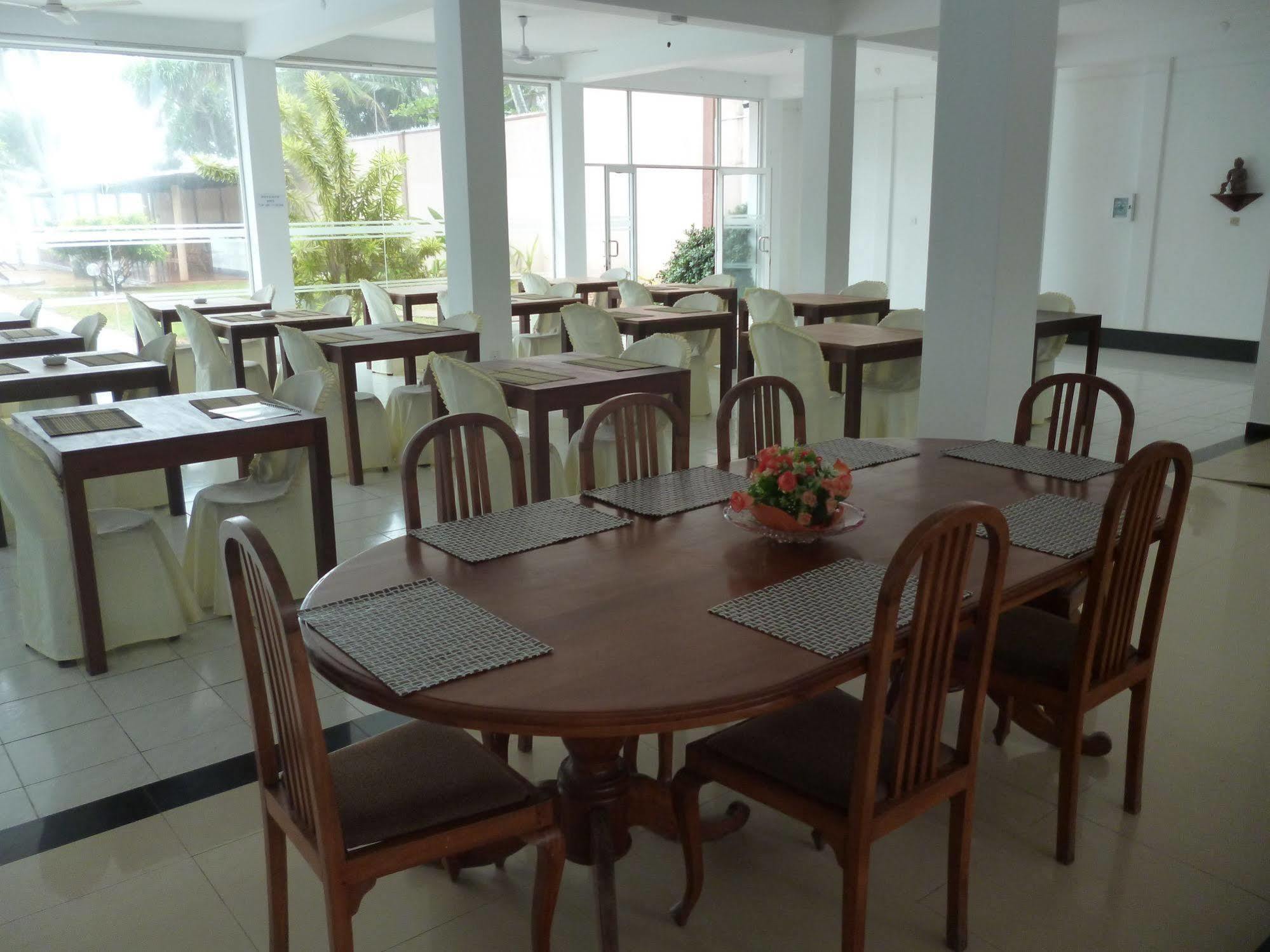 Hotel Ocean View Cottage Hikkaduwa Exterior photo