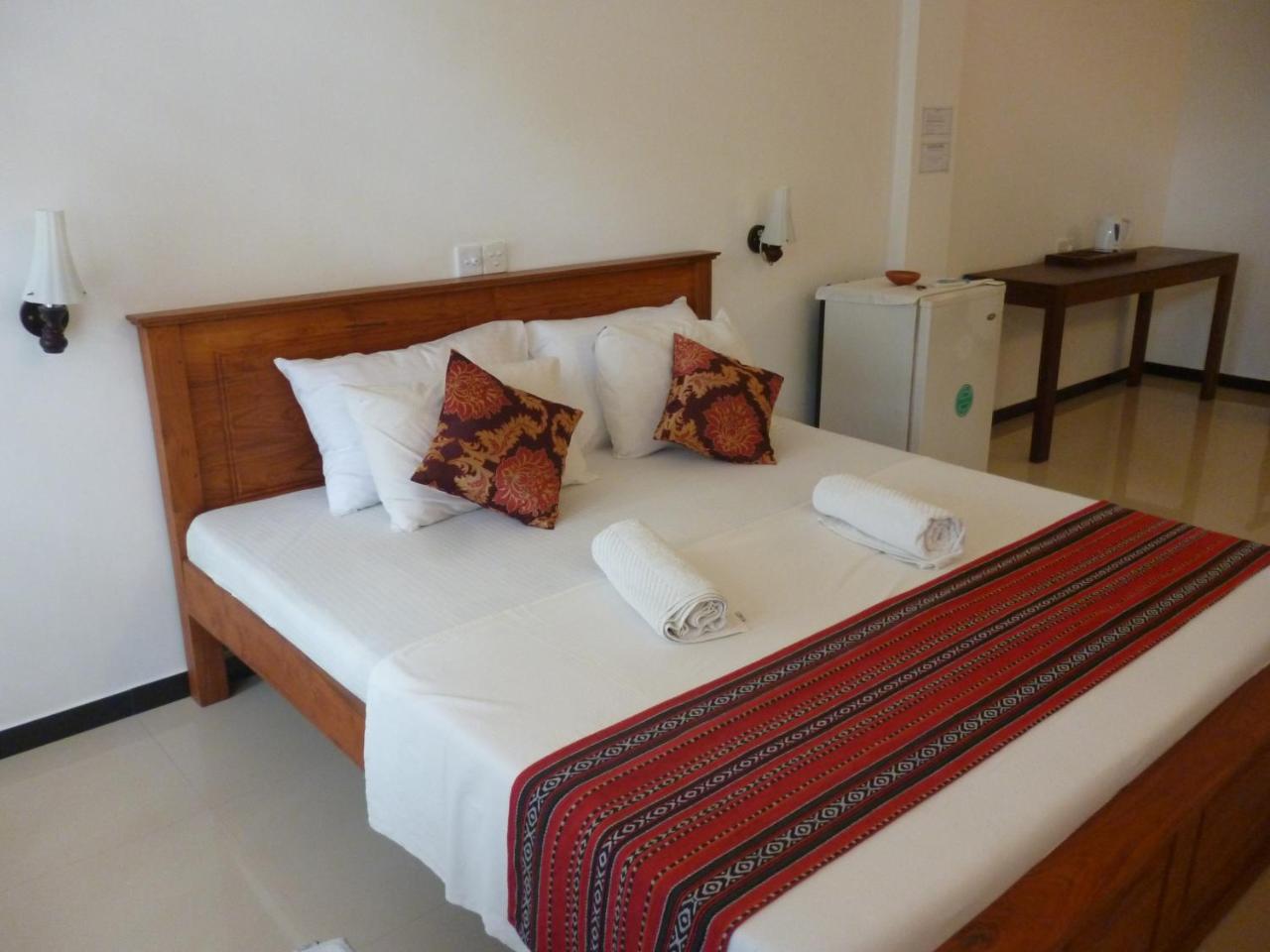 Hotel Ocean View Cottage Hikkaduwa Exterior photo