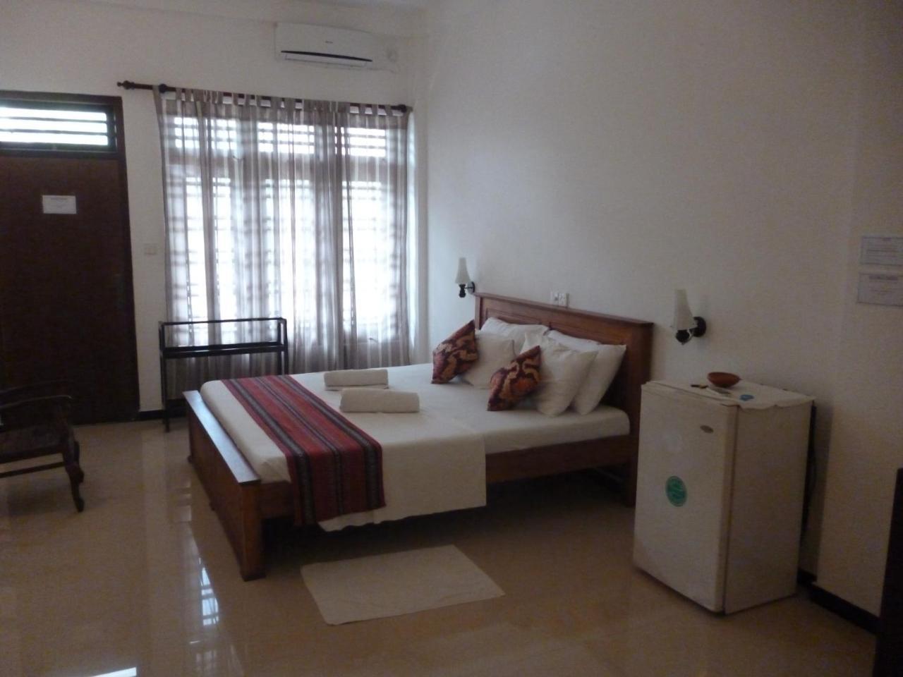 Hotel Ocean View Cottage Hikkaduwa Exterior photo